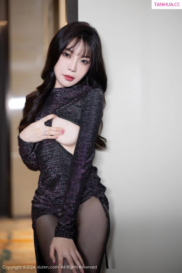 陈芝 芝芝Booty [XiuRen]高清写真图 2024.03.08 No.8200 徐莉芝Booty 美腿黑丝第21张图片